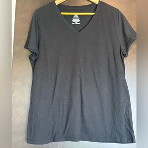 ATHLETIC WORKS Black Short Sleeve V-Neck Tee